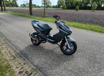 Aerox 70cc Malossi entièrement en carbone, Enlèvement, Comme neuf, Aerox