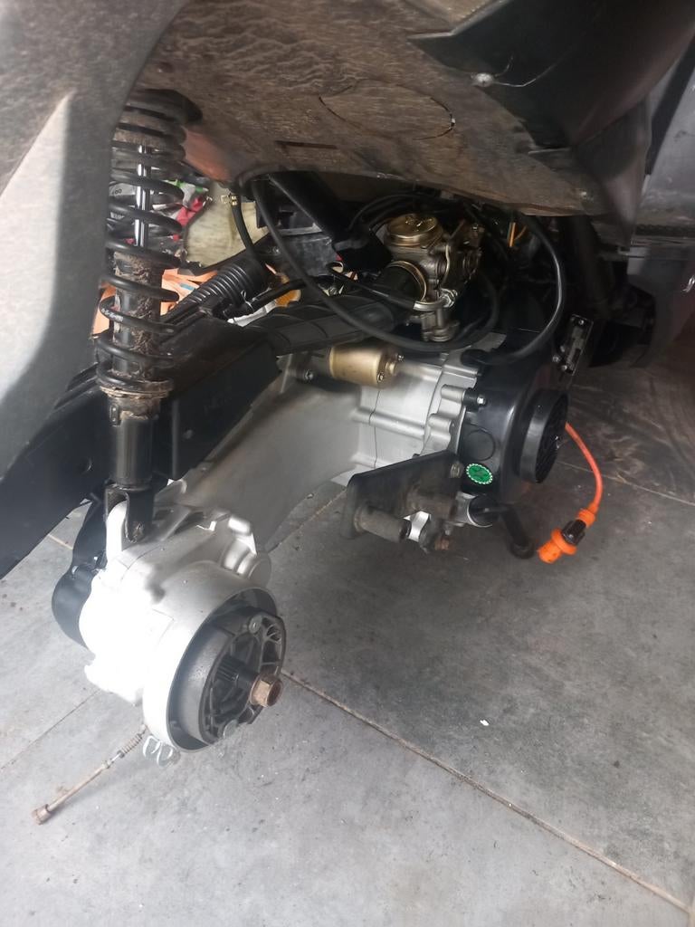 Reparatie van scooters motoren qauds...., Fietsen en Brommers, Brommeronderdelen | Algemeen, Ophalen