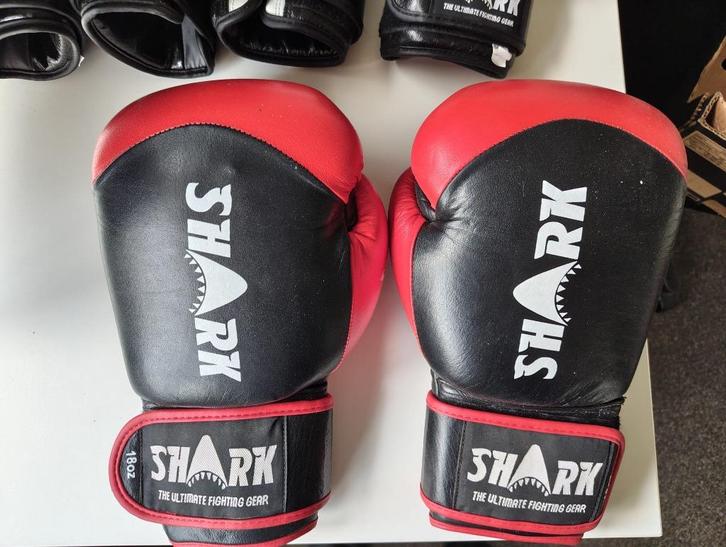 Shark Boks Handschoenen, Sport en Fitness, Vechtsporten en Zelfverdediging, Zo goed als nieuw, Overige, Ophalen of Verzenden