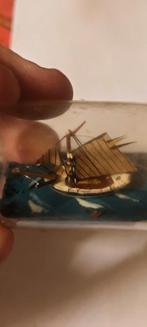petit bateau maquette dans petite bouteille 1909, Enlèvement ou Envoi