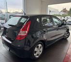 Hyundai i30 1.6 CRDI 90CH 1ÈRE MAIN GAR 12M (bj 2011), Auto's, Stof, Gebruikt, Zwart, Zwart