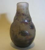 Vase camée en verre Daum Nancy de fleurs exotiques, Antiquités & Art, Envoi