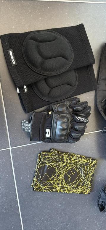 Affaires de moto, Enlèvement, Comme neuf