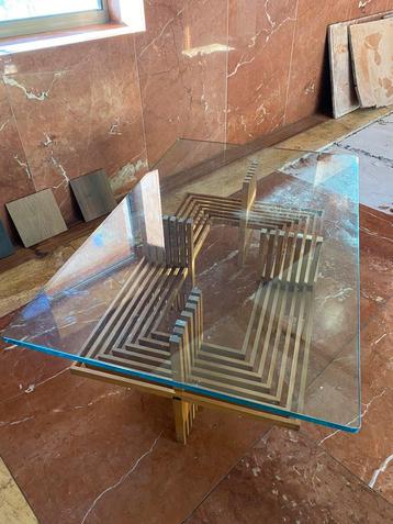 Design salontafel beschikbaar voor biedingen