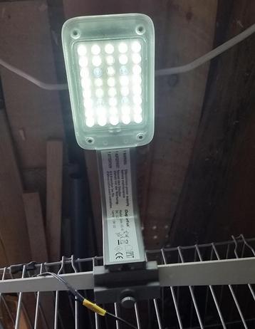Cube LED 40 - 30 aquarium verlichting beschikbaar voor biedingen