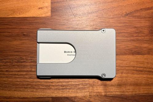 Porte cartes de visite titane titanium business card holder, Handtassen en Accessoires, Overige Accessoires, Zo goed als nieuw