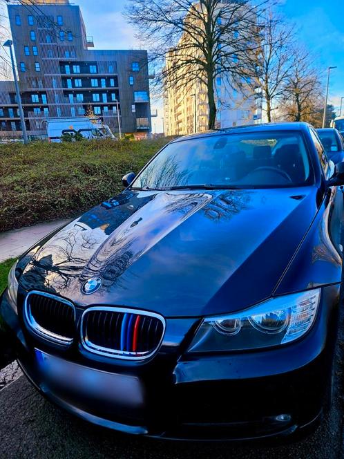 Zeer propere BMW 320i, Auto's, BMW, Particulier, 3 Reeks, ABS, Alarm, Android Auto, Bluetooth, Cruise Control, Metaalkleur, Parkeerassistent
