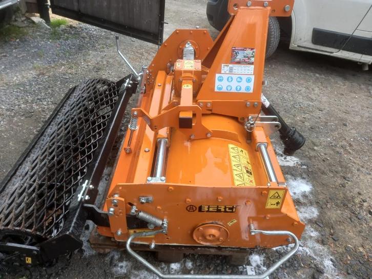 BERTI IS/L Stone burier *** ALS NIEUW ***, Doe-het-zelf en Bouw, Gereedschap | Freesmachines, Zo goed als nieuw, Benzine, Overige soorten