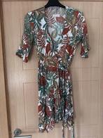 Kleedje Quinze Heures Trente XS (nr6209), Geel, Zo goed als nieuw, Knielengte, Maat 34 (XS) of kleiner