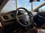 Volvo V40 1.6 D2 Kinetic Automaat | Climate | Cruise | Navi, Auto's, Volvo, Automaat, Zwart, Bedrijf, Start-stop-systeem