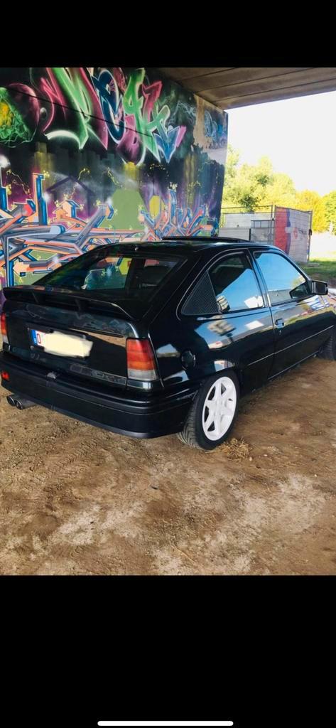 Kadett gsi niet rot / gekeurd / 177.000 km, Auto's, Oldtimers, Bedrijf, Ophalen