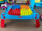 Mega Bloks First Builders tafel + 160 blokken (in 2 zakken), Ophalen of Verzenden
