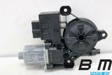 Raammotor rechtsachter VW Tiguan 5NA 5Q0959408E beschikbaar voor biedingen