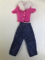 Barbie kledij set van twee stuks, Kinderen en Baby's, Speelgoed | Poppen, Ophalen of Verzenden, Zo goed als nieuw, Barbie