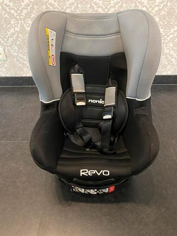 Siège auto pivotant Nania Revo disponible aux enchères