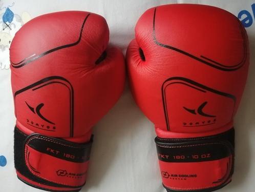 GANTS DE BOXE Domyos Air Cooling System, Sport en Fitness, Boksen, Zo goed als nieuw, Bokshandschoenen, Verzenden