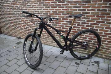 ✨✨✨ Specialized Stumpjumper S-Works beschikbaar voor biedingen
