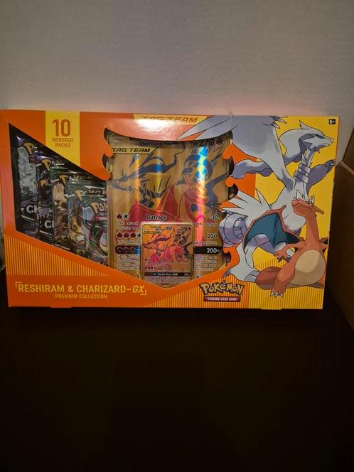 Pokemon Reshiram & Charizard premium box GX, Hobby en Vrije tijd, Verzamelkaartspellen | Pokémon, Nieuw, Booster, Foil, Verzenden