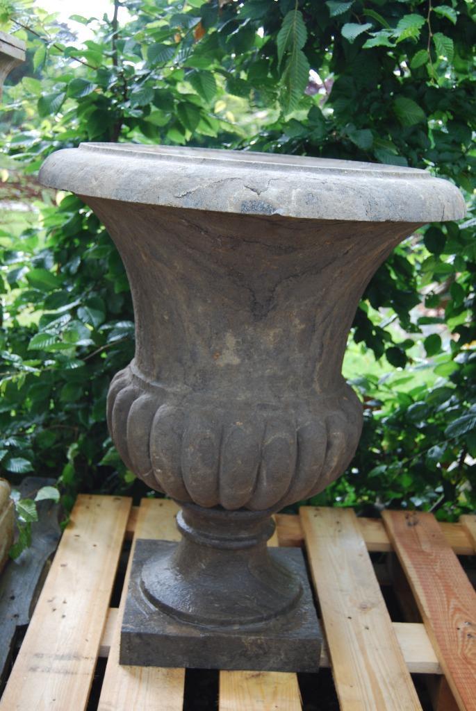 Grote bak, staande plantenbak in blauwe steen, Tuin en Terras, Tuinvazen, Ophalen
