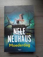 Moederdag - Nele Neuhaus, Boeken, Thrillers, Ophalen of Verzenden, Zo goed als nieuw