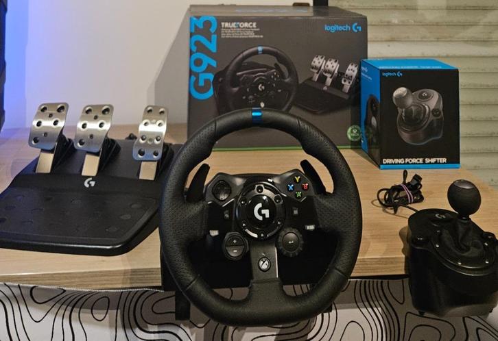 Logitech G923 Racestuur/ RaceSim (Stuur + Pedalen + Shifter), Computers en Software, Joysticks, Zo goed als nieuw, Ophalen