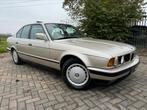 BMW 520i E34 6 Cilinder * Airco * Old-Timer *, Auto's, BMW, Automaat, Achterwielaandrijving, Beige, Beige