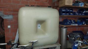 Mazouttank 1000l, kunststof beschikbaar voor biedingen