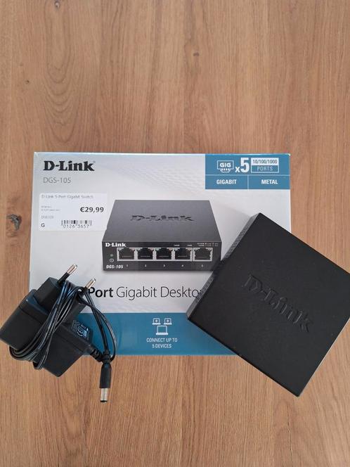 D-Link DGS-105, Computers en Software, Netwerk switches, Zo goed als nieuw, Ophalen of Verzenden
