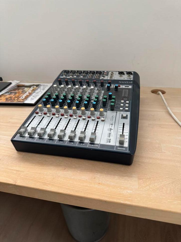 Soundcraft Signature 10, Muziek en Instrumenten, Mengpanelen, Zo goed als nieuw, Ophalen