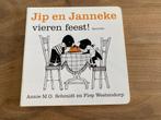 Kartonnen boek Jip en Janneke vieren feest! Annie MG Schmidt, Livres, Livres pour enfants | 4 ans et plus, Utilisé, Enlèvement ou Envoi
