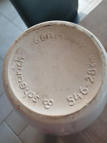 Vase ancien, Enlèvement