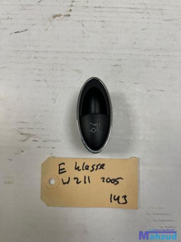 MERCEDES E KLASSE W211 Achterklep schakelaar A2118210379 beschikbaar voor biedingen