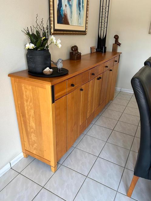 Eetkamer dressoir tafel met 6 stoelen perelaar hout, Huis en Inrichting, Kasten | Dressoirs, Zo goed als nieuw, Ophalen