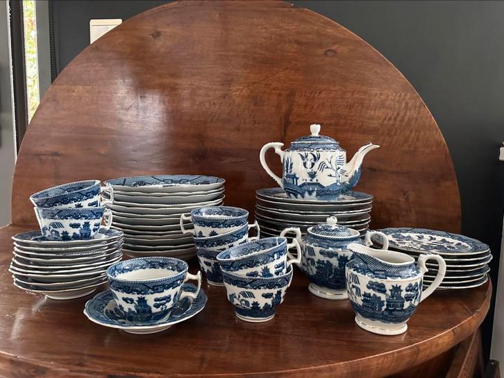 Vintage Blauw-Wit Willow Servies  – Thee & Dinerset, Antiek en Kunst, Antiek | Servies compleet, Ophalen