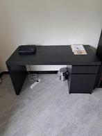 Zwarte bureau Ikea, Zo goed als nieuw, Ophalen, Bureau