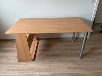 Bureau beschikbaar voor biedingen