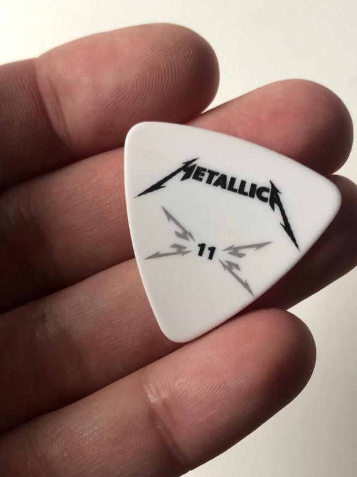 Metallica world magnetic 2011 original bass plectrum, Cd's en Dvd's, Cd's | Hardrock en Metal, Zo goed als nieuw, Ophalen of Verzenden
