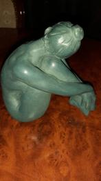 modern terracotta beeldje „de naakte ballerina”, Ophalen of Verzenden, Zo goed als nieuw