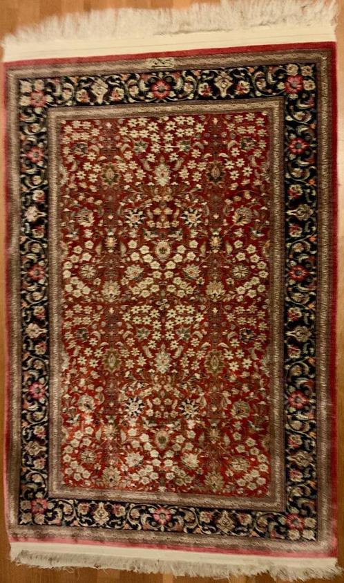 Ghoum tapijt - zijde, Antiek en Kunst, Antiek | Tapijten, Tafelkleden en Textiel, Ophalen
