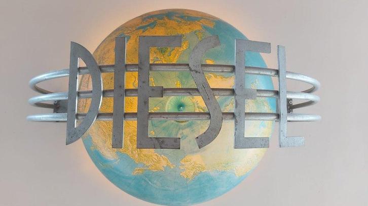 Vintage Diesel reclamebord, Antiek en Kunst, Curiosa en Brocante, Ophalen