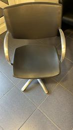 Kapperstoel met pomp en kinderzit, Ophalen