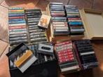Cassettes audios, CD & DVD, Cassettes audio, Enlèvement ou Envoi, Utilisé, 26 cassettes audio ou plus, Avec boîte de rangement, étagère ou coffret