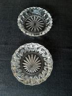 4 asbakken,2 in geslepen glas en 2 in glas, 8€ voor alles, Enlèvement ou Envoi, Comme neuf, Cendrier