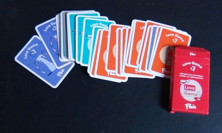 Kaartspel Love Game, in originele, Hobby en Vrije tijd, Gezelschapsspellen | Kaartspellen, Nieuw, Ophalen of Verzenden