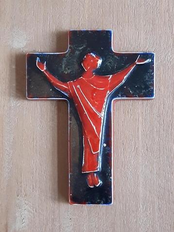 Vintage Keramiek , 2 kruisjes beschikbaar voor biedingen