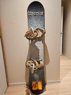Brunotti 158cm snowboard + burton cartel Large, Sports & Fitness, Snowboard, Utilisé, Enlèvement ou Envoi, Fixations