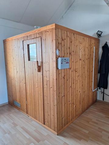 Opgiet sauna 2m x 2m beschikbaar voor biedingen