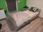 Lit enfant avec matelas + table de nuit, Enfants & Bébés, Chambre d'enfant | Lits, Enlèvement ou Envoi, Utilisé, Matelas