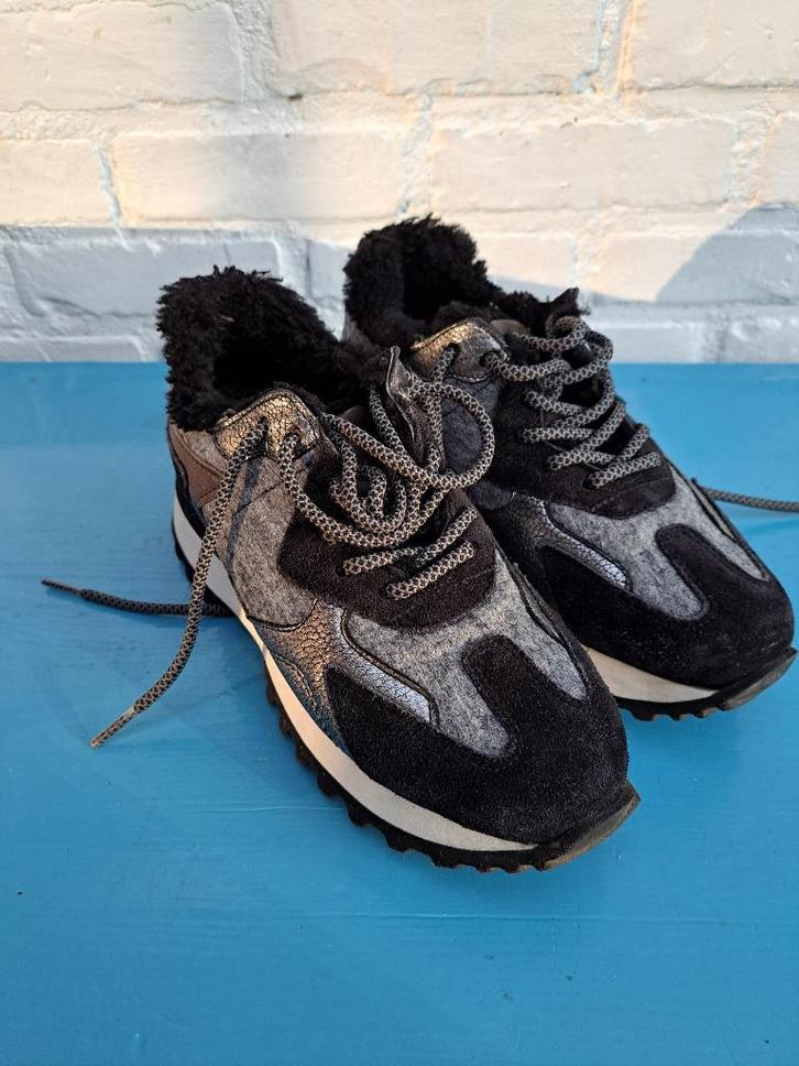 lekker warme gewatteerde sneakers, Kleding | Dames, Schoenen, Zo goed als nieuw, Sneakers, Ophalen of Verzenden