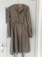 Robe : robe de longueur moyenne, Enlèvement ou Envoi